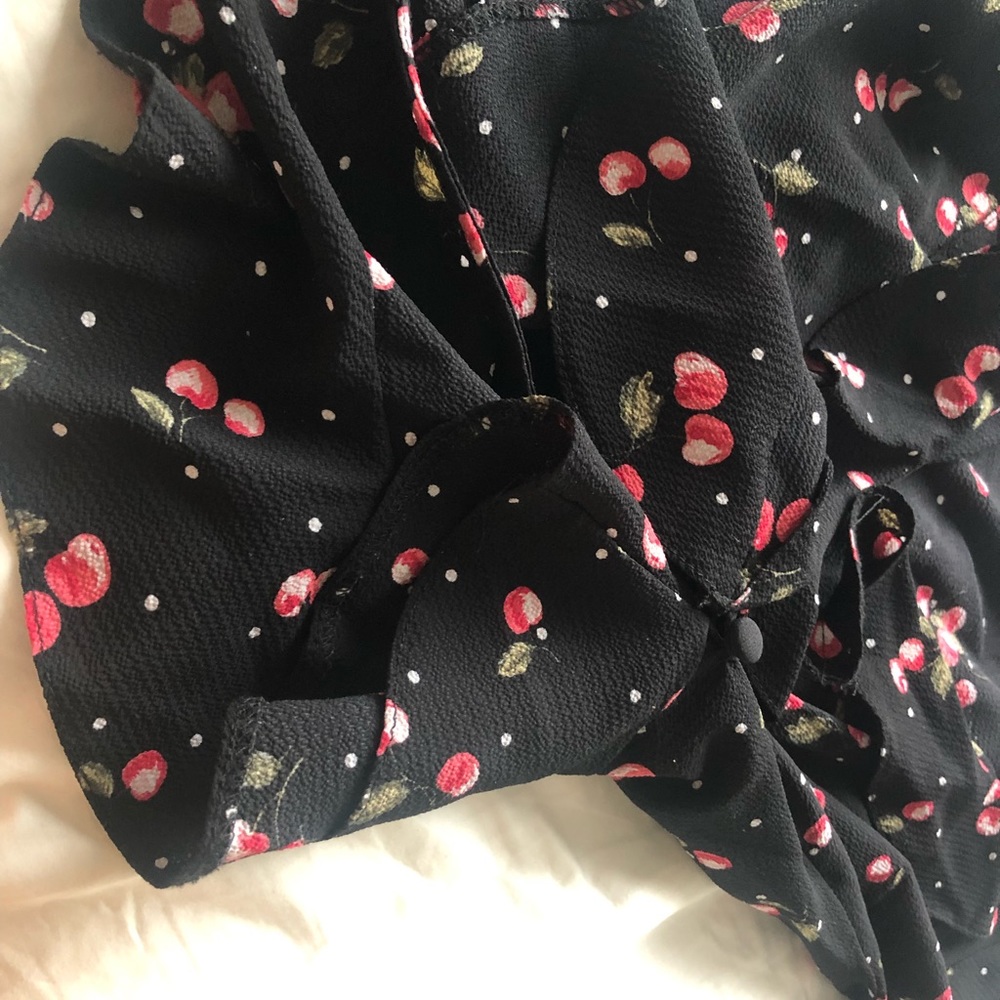 🍒 Cherry Ruffle Wrap Blouse - Picture 2 of 7